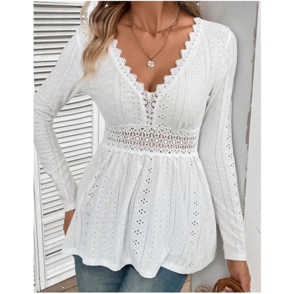BellanBlue Tops - White Floral V neck Lace peplum blouse